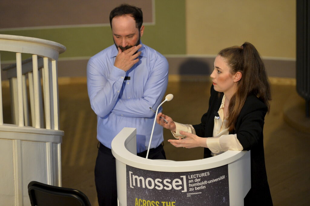 Anna-Verena Nosthoff im Gespräch mit dem Publikum | Mosse Lecture von Anna-Verena Nosthoff & Felix Maschewski | © Niels Leiser für Mosse Lectures