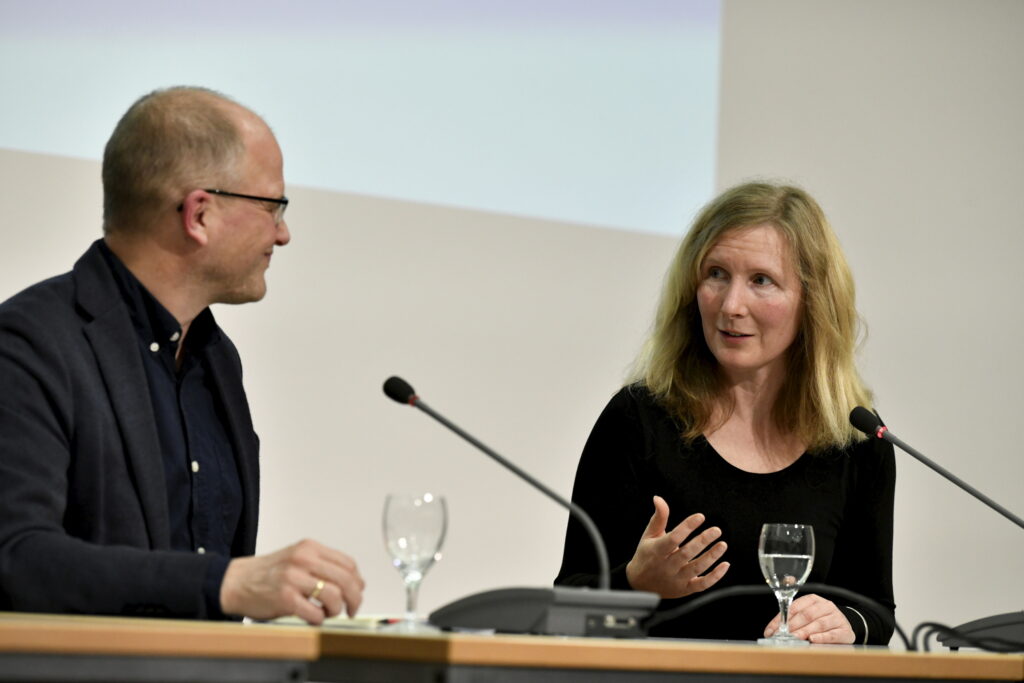 Gespräch und Diskussion zwischen Samantha Harvey und Stefan Willer | Mosse Lecture von Samantha Harvey | © Niels Leiser für Mosse Lectures