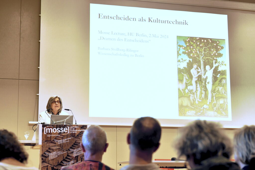 Barbara Stollberg-Rilinger während ihres Vortrags | Mosse Lecture von Barbara Stollberg-Rilinger | © Niels Leiser für Mosse Lectures