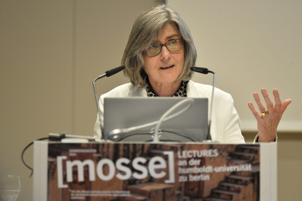 Barbara Stollberg-Rilinger während ihres Vortrags | Mosse Lecture von Barbara Stollberg-Rilinger | © Niels Leiser für Mosse Lectures
