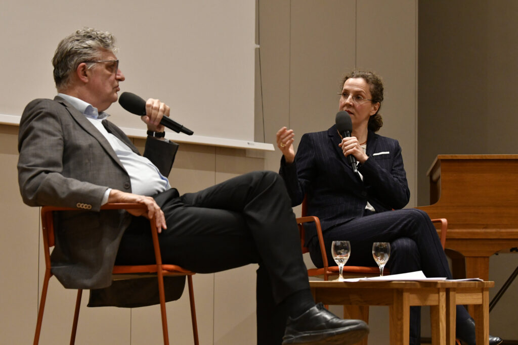 Anna-Bettina Kaiser und Lothar Müller im Gespräch | Mosse Lecture von Anna-Bettina Kaiser | © Niels Leiser für Mosse Lectures
