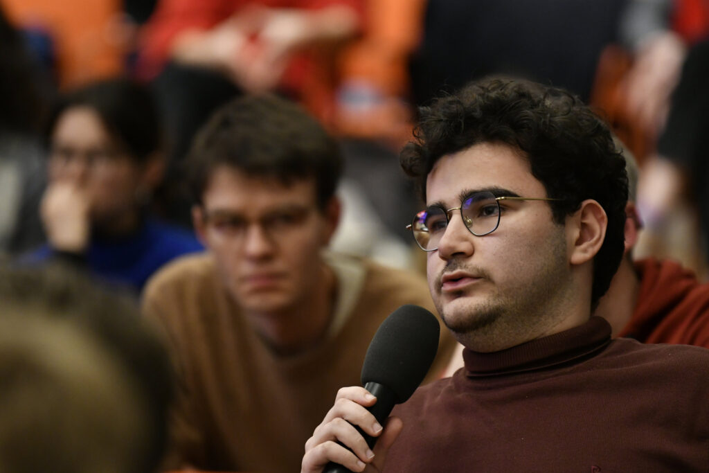 Eine Frage aus dem Publikum | Mosse Lecture von Anna-Bettina Kaiser | © Niels Leiser für Mosse Lectures