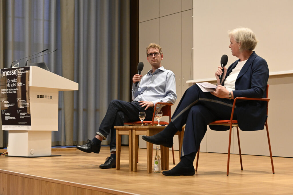 Adrian Daub im Gespräch mit Ulrike Vedder | Mosse Lecture von Adrian Daub | © Niels Leiser für Mosse Lectures